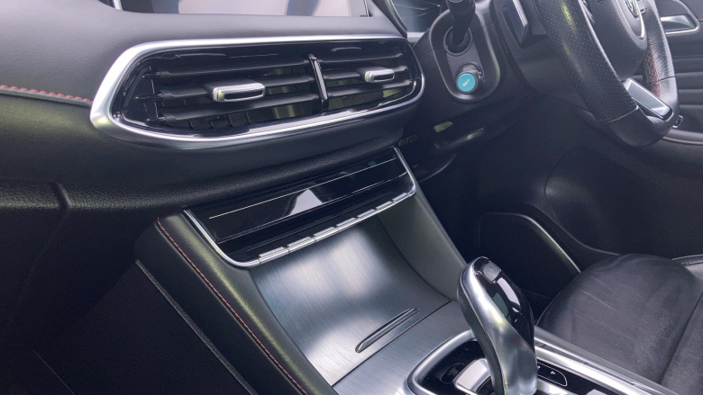 MG Hs 1.5 T-GDI Exclusive 5dr DCT Petrol Hatchback